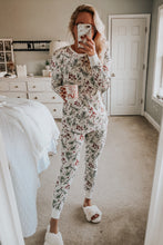 Load image into Gallery viewer, White Holly Print Thermal Pullover Pants Lounge Set
