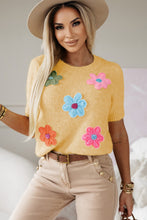 Load image into Gallery viewer, White Cute Flower Applique Short Sleeve Sweater
