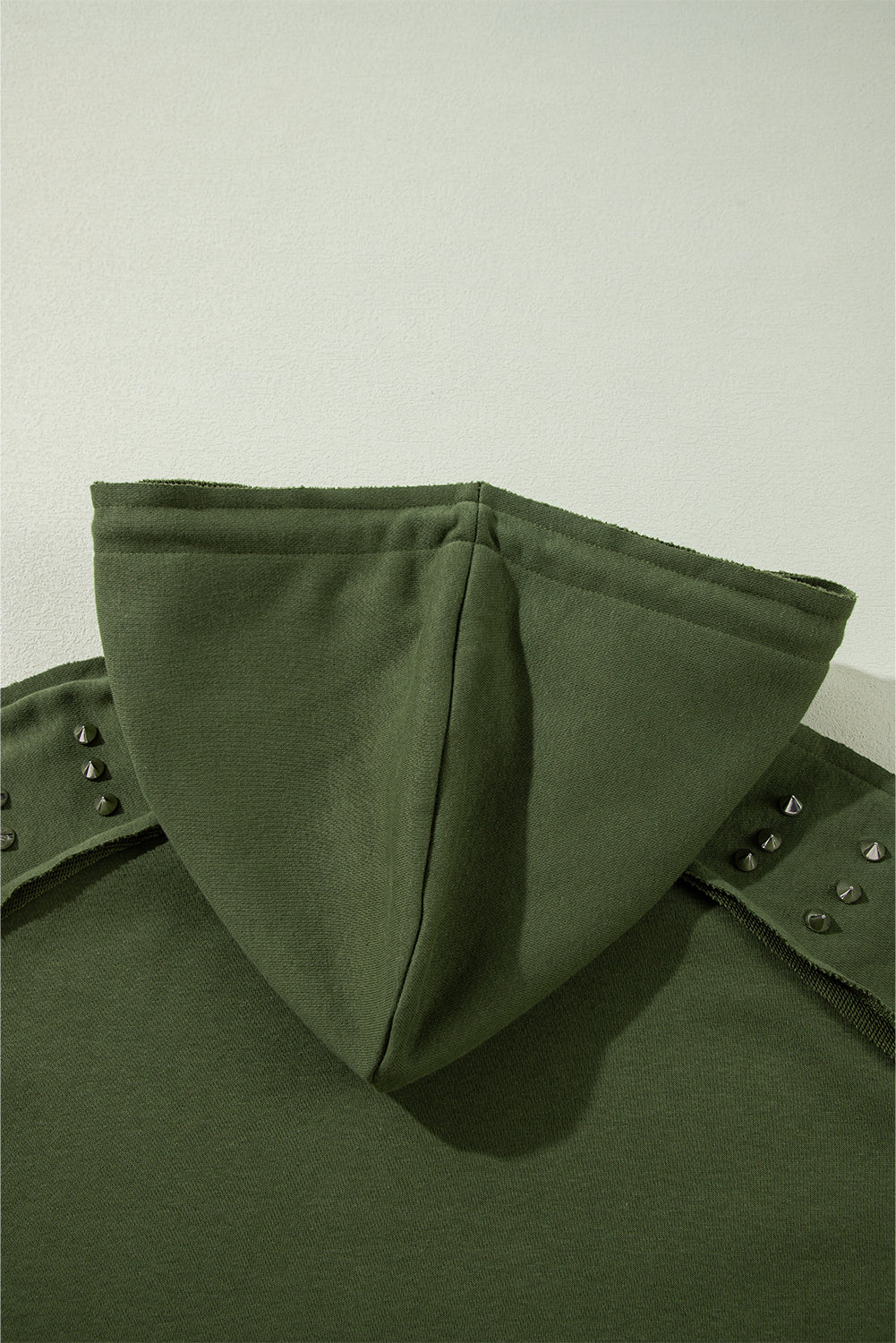 Vineyard Green Solid Color Rivet Stud Raglan Sleeve Hoodie with Pocket