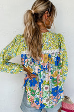 Load image into Gallery viewer, Green Mixed Floral Print Long Sleeve Blouse
