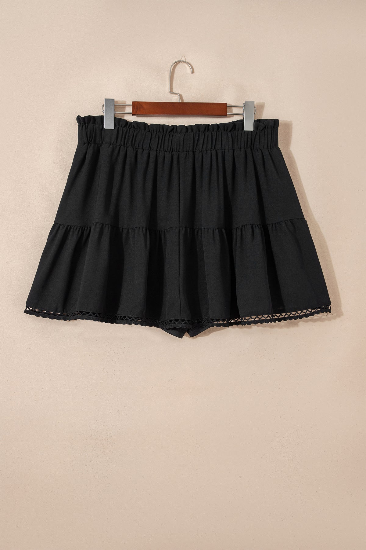 Black Plus Size Frilled Elastic Waist Lace Trim Boho Ruffled Shorts
