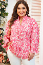 Load image into Gallery viewer, Pink Plus Size Floral Print Frilled Neck Puff Sleeve Top
