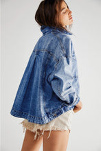 Load image into Gallery viewer, Dark Blue Washed Oversize Pocketed Denim Jacket
