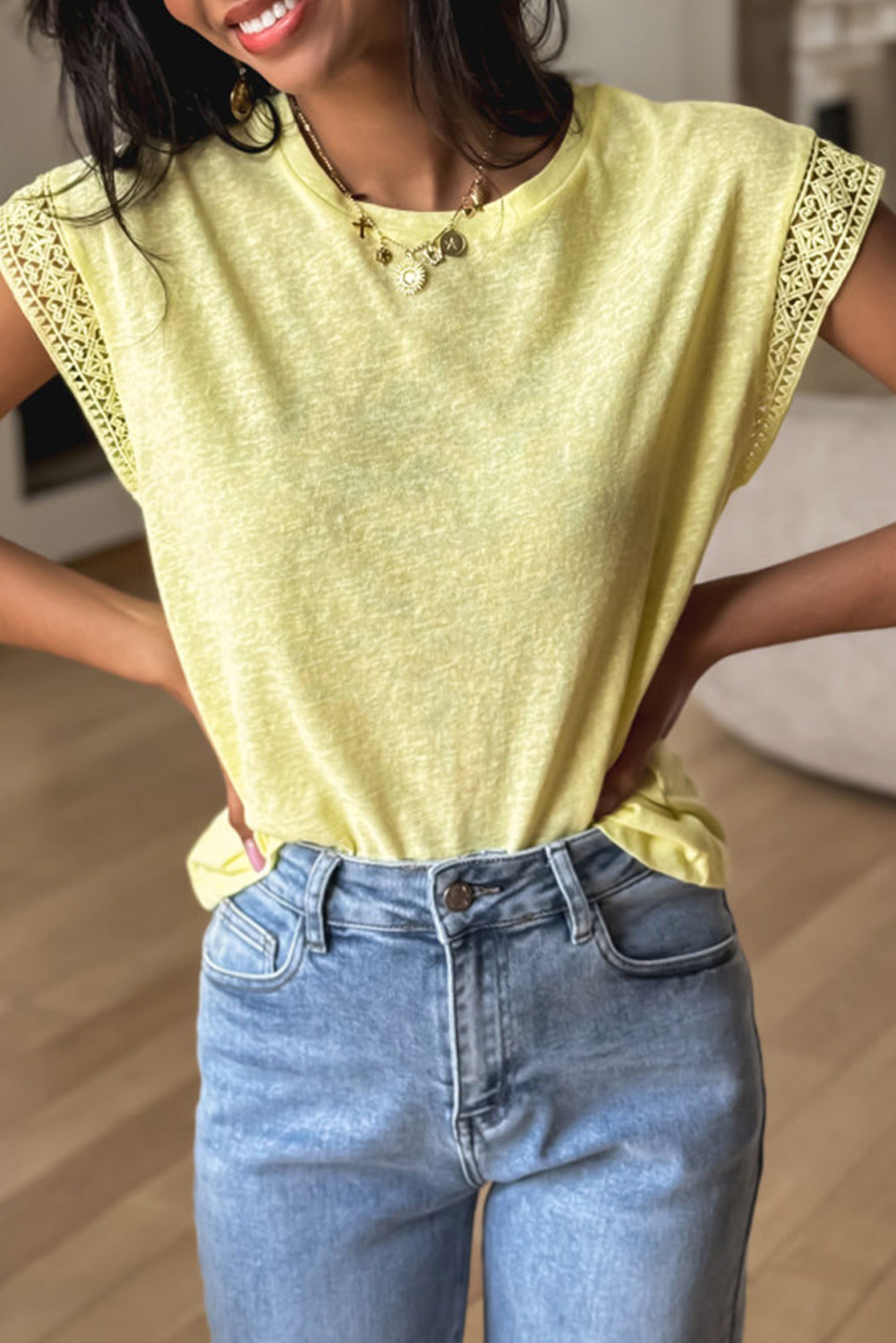 White Lace Patchwork Cap Sleeve Round Neck T Shirt