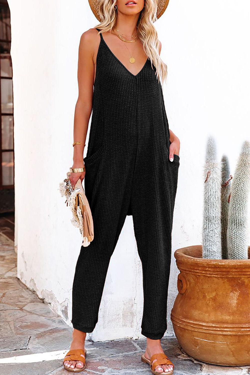 Green Textured Sleeveless V-Neck Pocketed Casual Jumpsuit