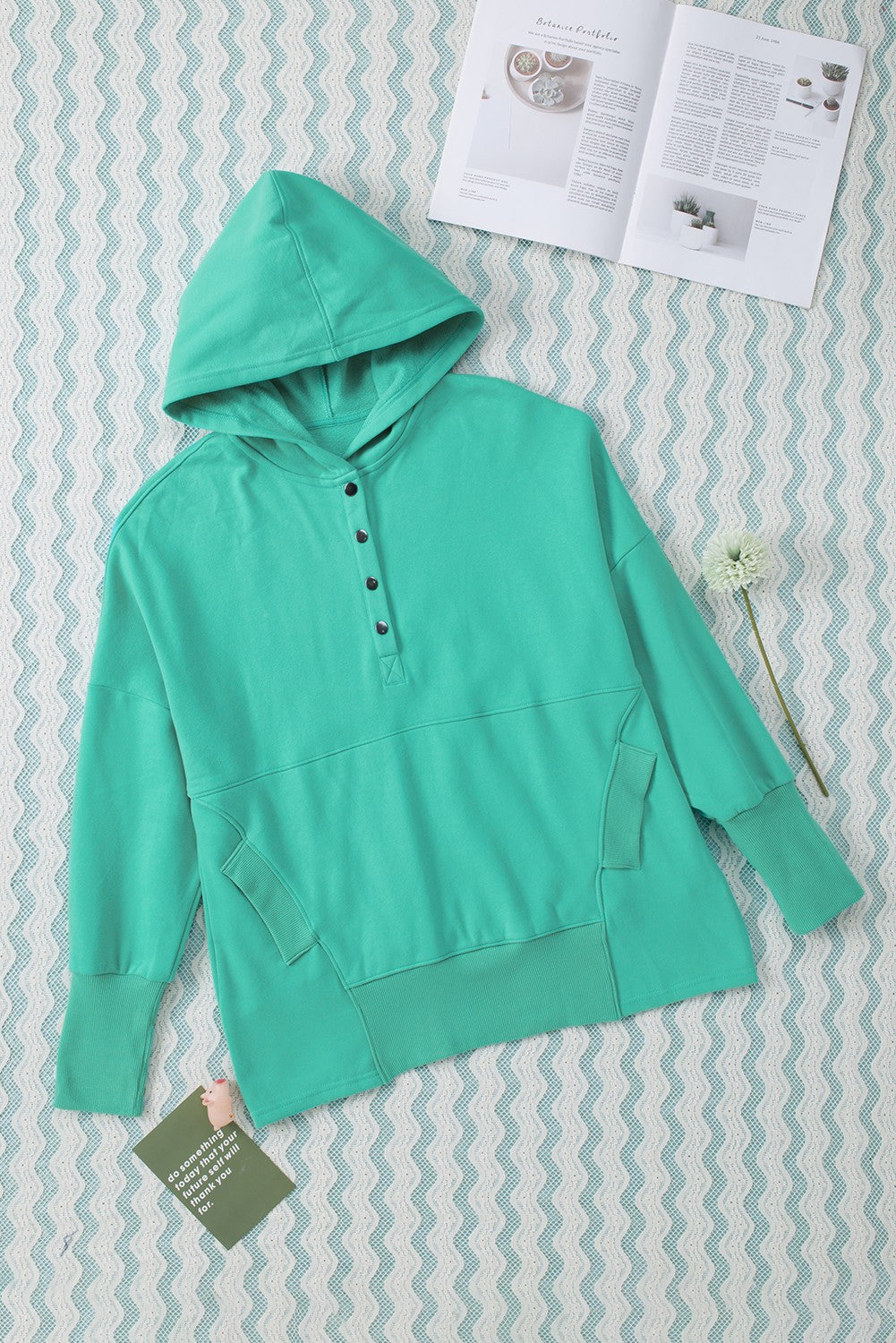 Green Batwing Sleeve Pocketed Henley Hoodie