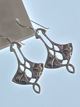 Load image into Gallery viewer, Sterling Silver Dangle Earrings Flower Art Deco Desing
