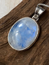 Load image into Gallery viewer, Blue Moonstone Pendant 925 Solid Sterling Silver Jewelry.
