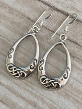 Load image into Gallery viewer, Filigree Oval Unique Design Dangling Earrings Sterling Silver
